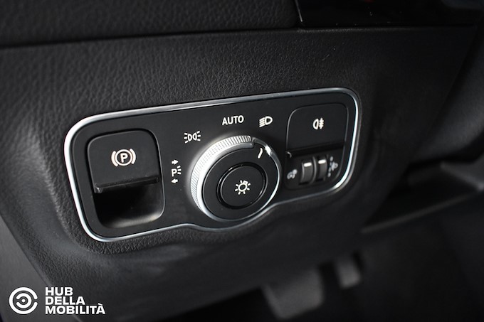 MERCEDES-BENZ B 180 d Automatic Sport